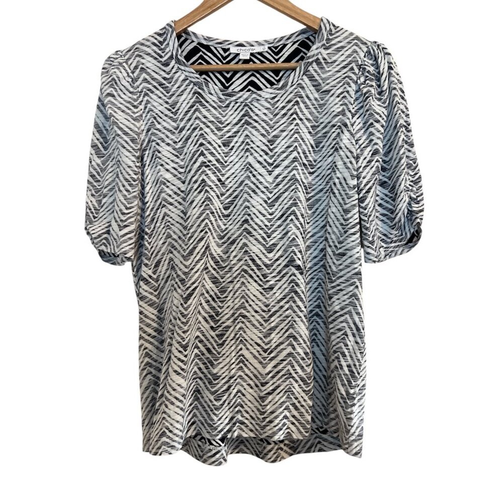 Chico's Tee Size Medium (Chicos Size 1) Black and White Short Sleeve T-Shirt